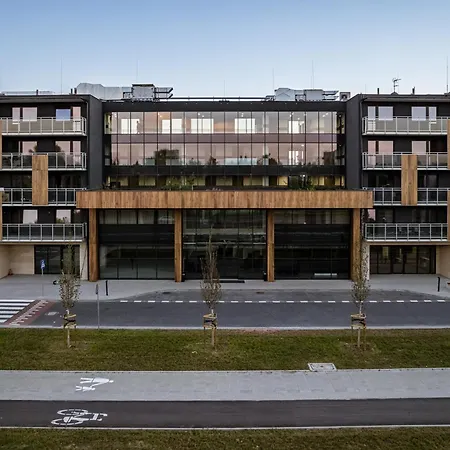 Apartmán Pileckiego 59 Oddzielna Sypialnia I Bezplatny Parking By Perfect *