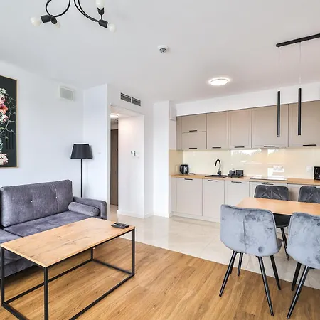 Apartmán Pileckiego 59 Oddzielna Sypialnia I Bezplatny Parking By Perfect *