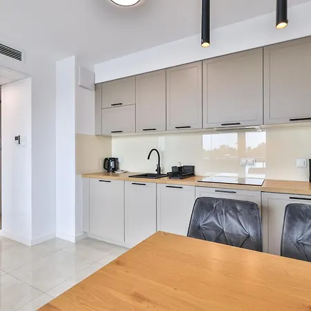 Apartmán Pileckiego 59 Oddzielna Sypialnia I Bezplatny Parking By Perfect