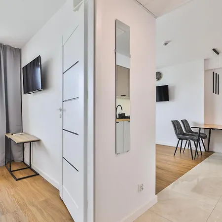 Apartman Pileckiego 59 Oddzielna Sypialnia I Bezplatny Parking By Perfect