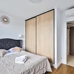 Apartment Pileckiego 59 Oddzielna Sypialnia I Bezplatny Parking By Perfect Warsaw